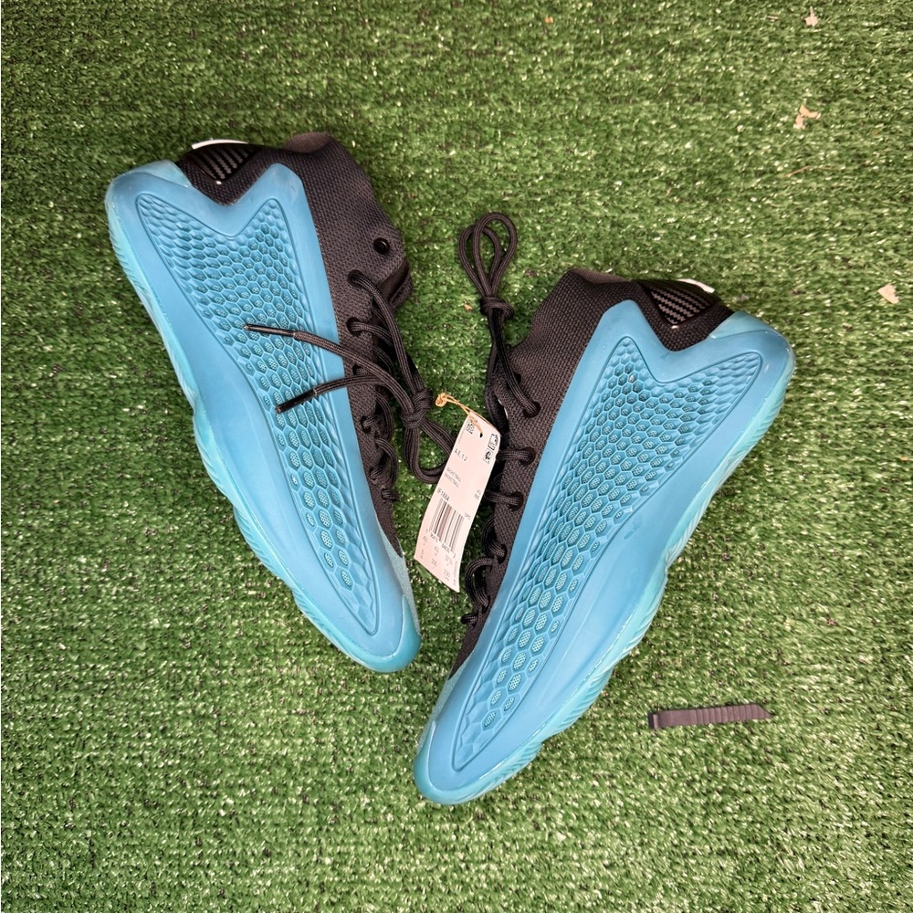 NEW Adidas AE 1 J ‘New Wave’ Size 5Y IF1884
